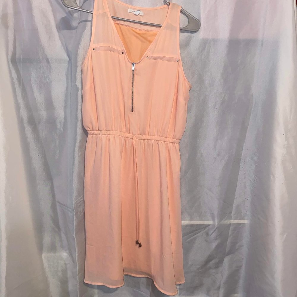 peach v-neck Dress with front zipper